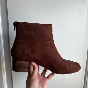 Melrose Avenue Brown Booties Size 8 1/2